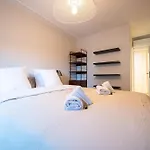 Luxury In Center Апартаменты *
