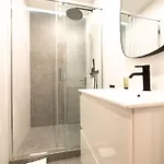Luxury In Center Апартаменты