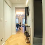 Luxury In Center