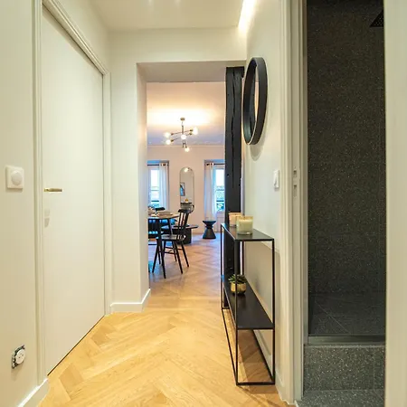 Luxury In Center
